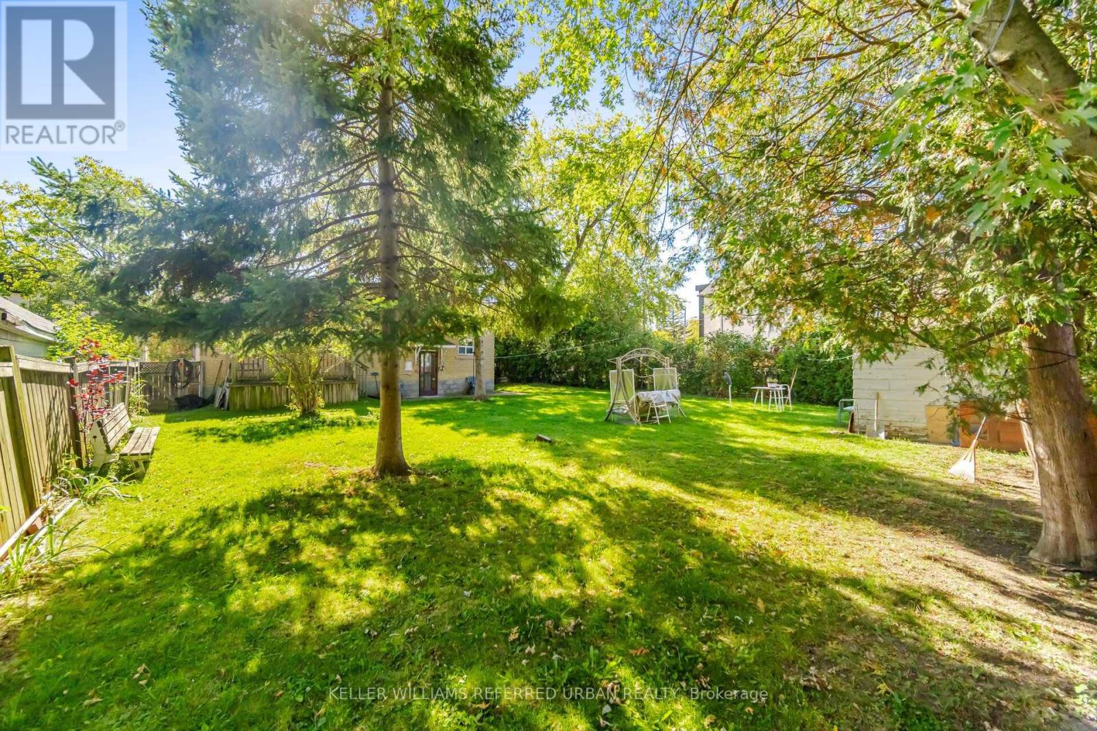 14 Verwood Avenue, Toronto, ON photo 20