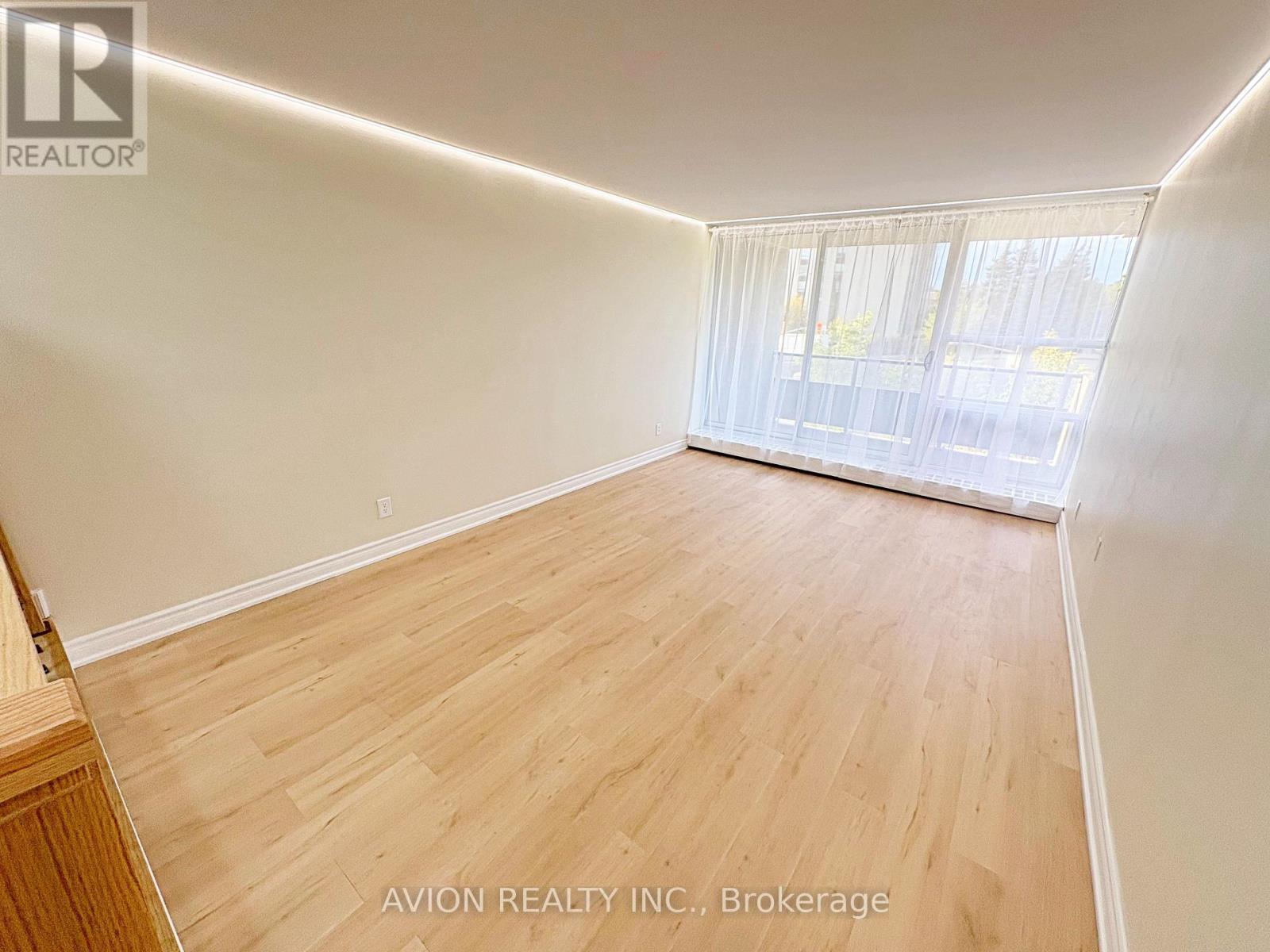 4091 Sheppard Avenue — photo 10
