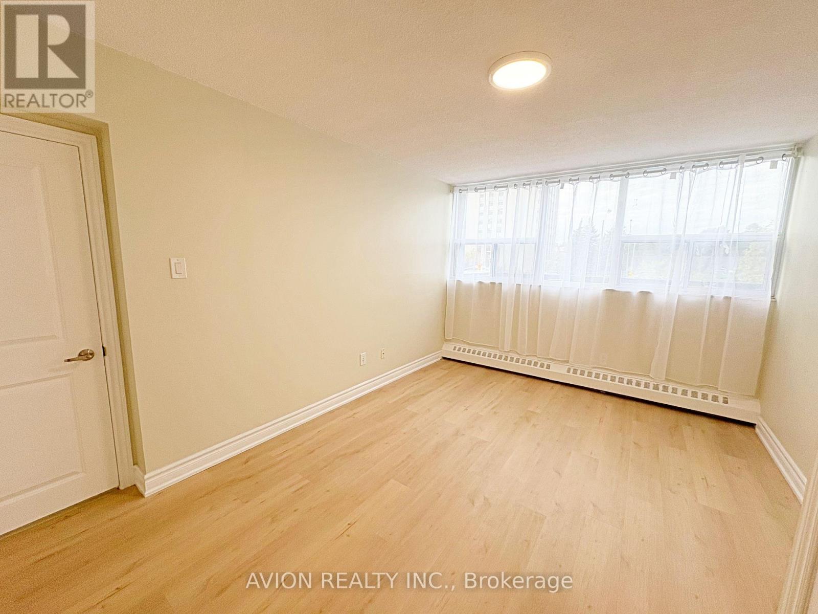 4091 Sheppard Avenue — photo 17