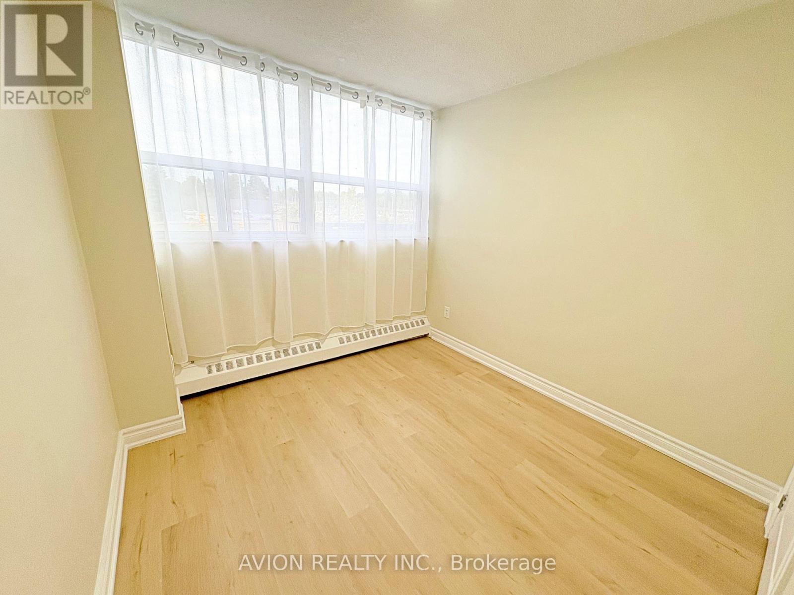 4091 Sheppard Avenue — photo 24