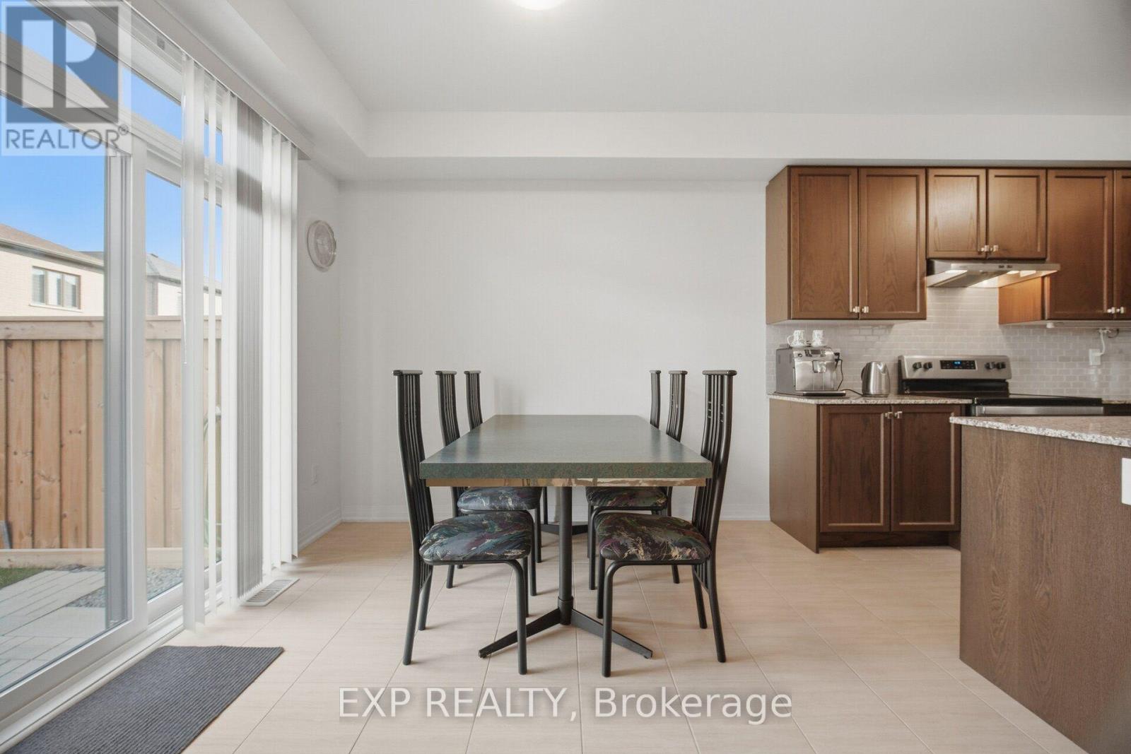 130 OGSTON CRESCENT - 12