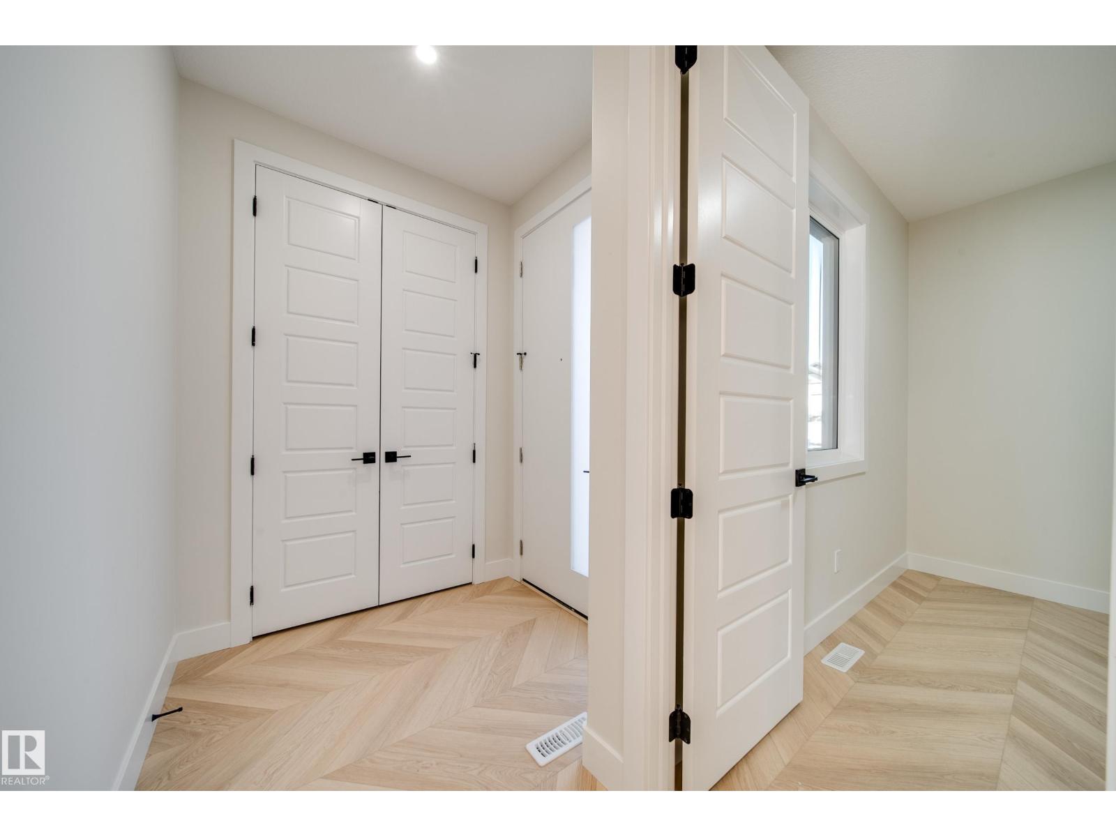 8523 183 Avenue NW, Klarvatten — photo 3 of 30: Property photo