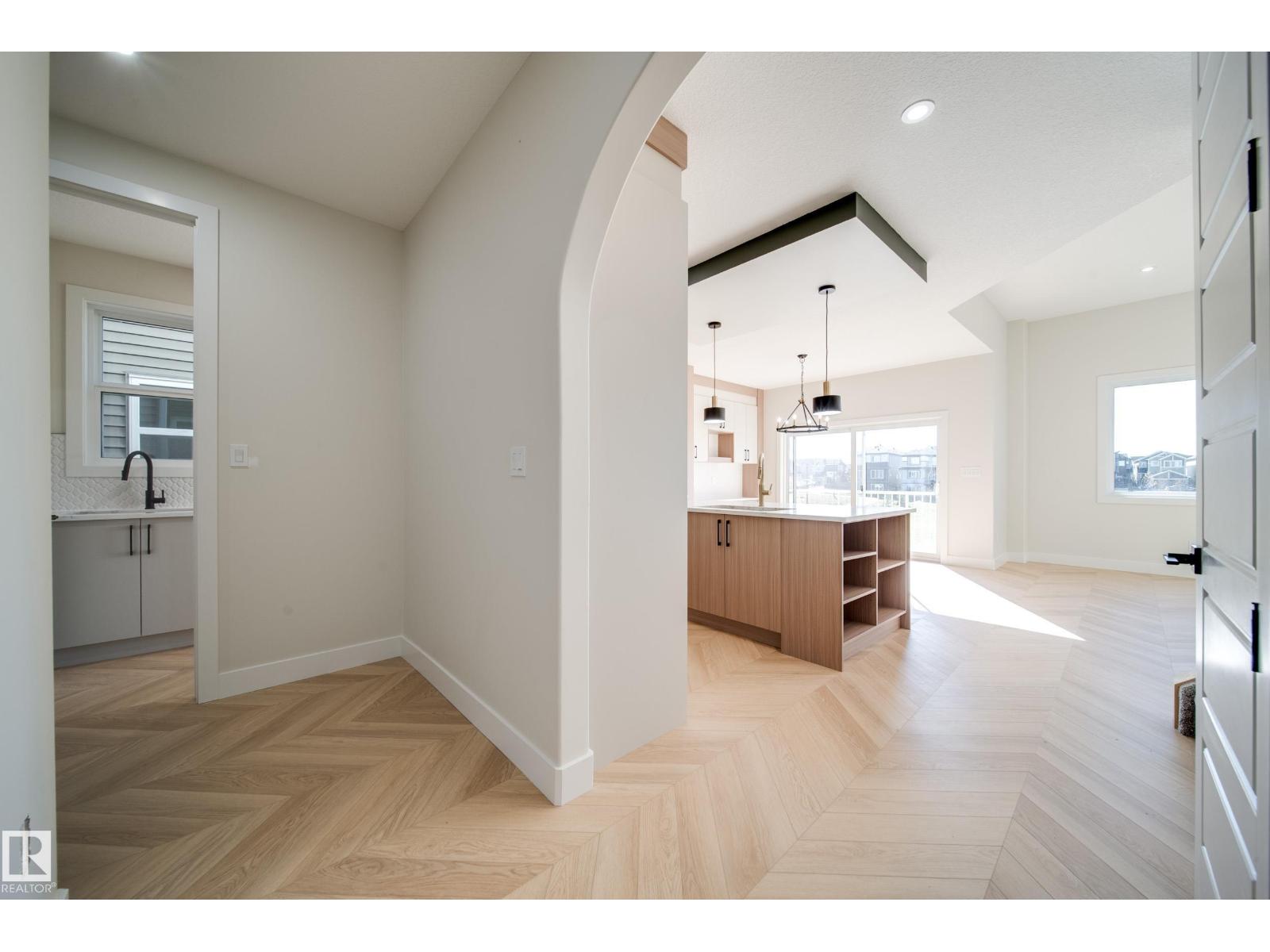 8523 183 Avenue NW, Klarvatten — photo 4 of 30: Property photo