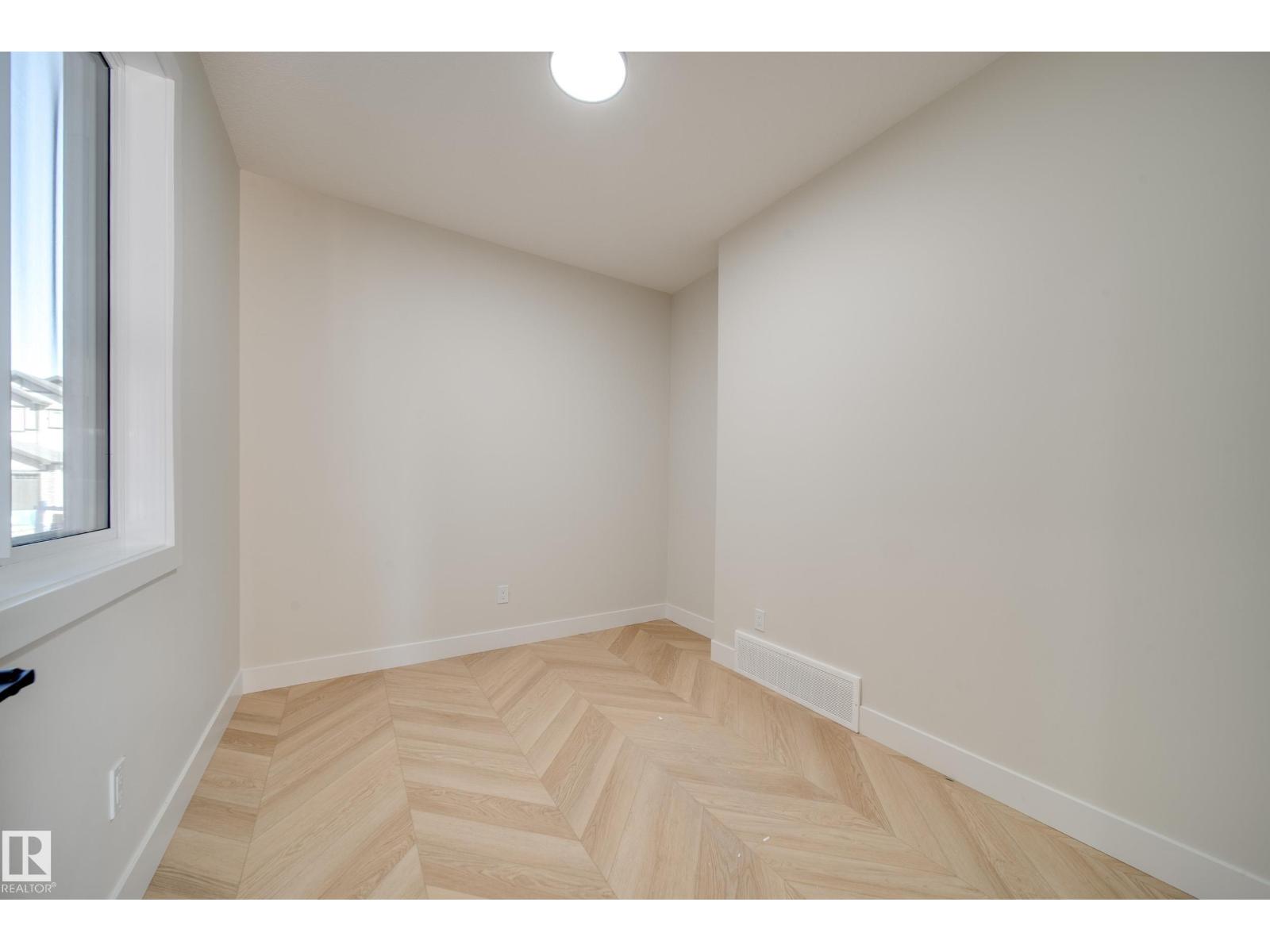 8523 183 Avenue NW, Klarvatten — photo 5 of 30: Property photo