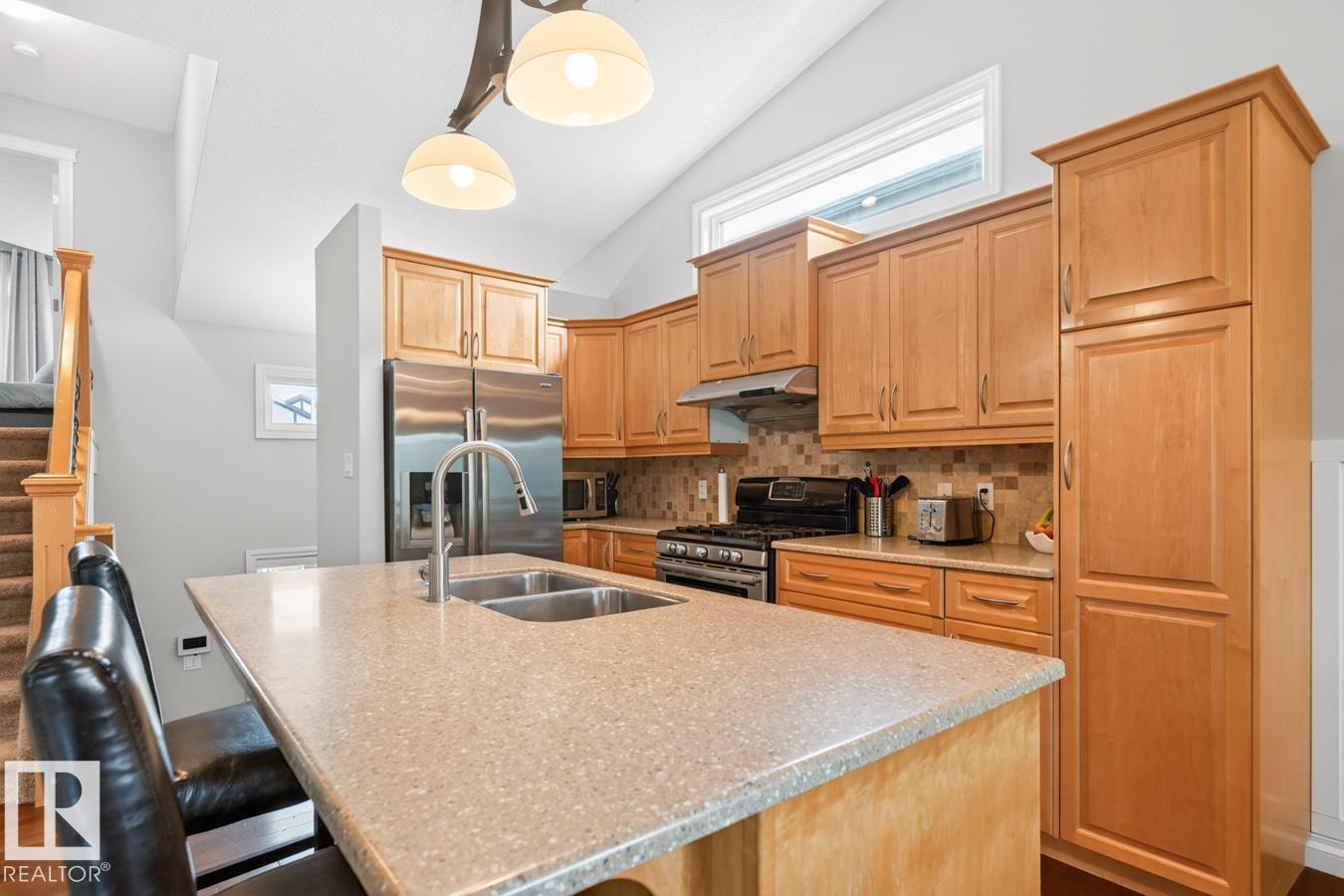 138 WELLINGTON PL - 8