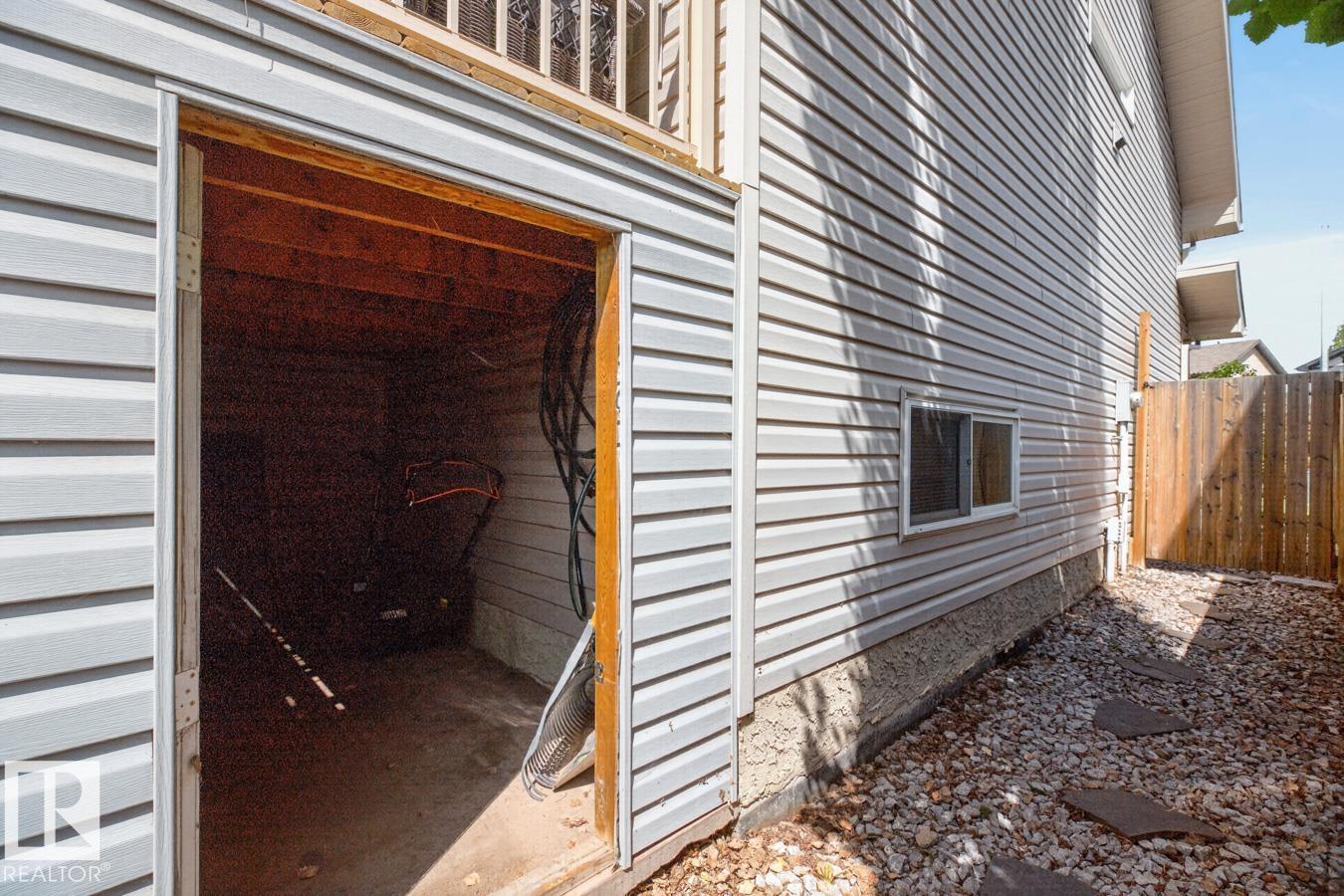 138 WELLINGTON PL - 40