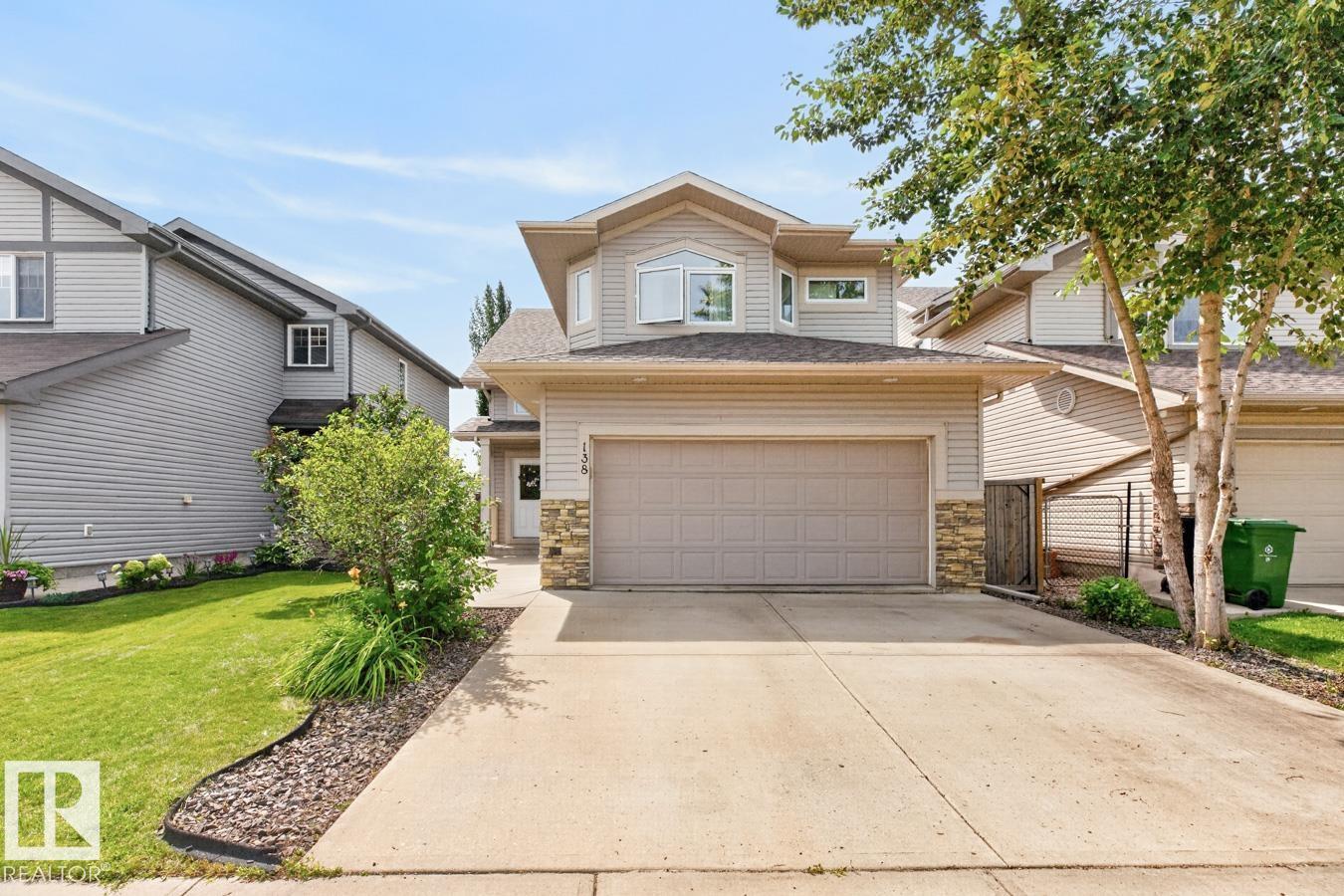 138 WELLINGTON PL - 44
