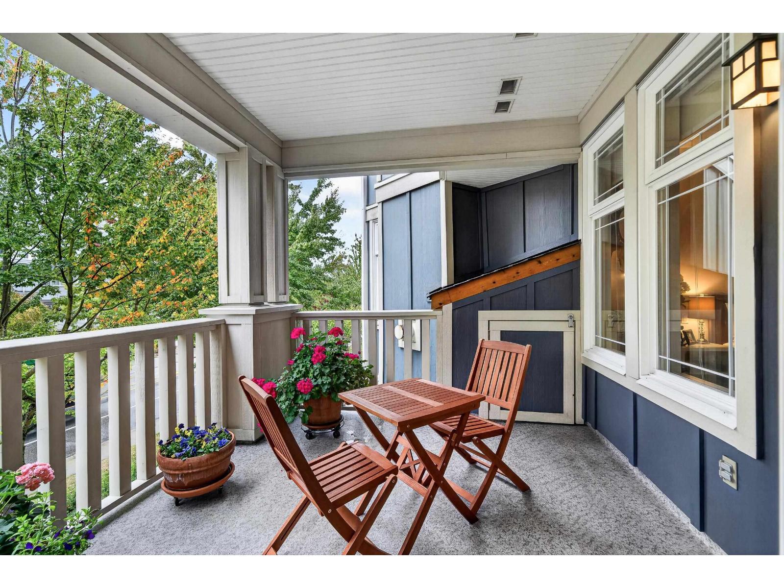 215 15392 16A AVENUE, Surrey - Image 1