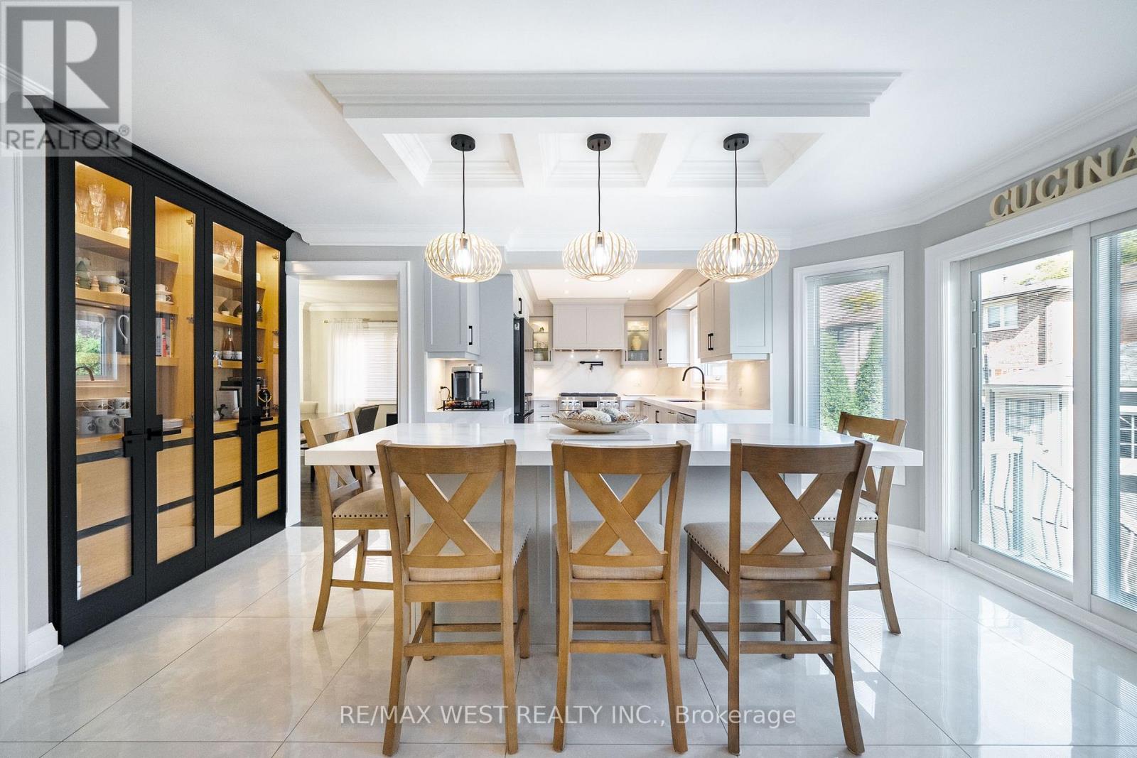 98 ARROWHEAD DRIVE - 5