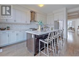 107 Carrville Woods Circle, Vaughan, ON L6A4Z6 Photo 19
