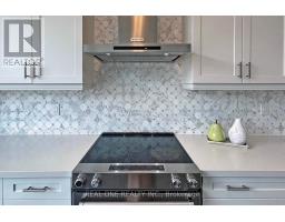 107 Carrville Woods Circle, Vaughan, ON L6A4Z6 Photo 25