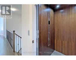 107 Carrville Woods Circle, Vaughan, ON L6A4Z6 Photo 39