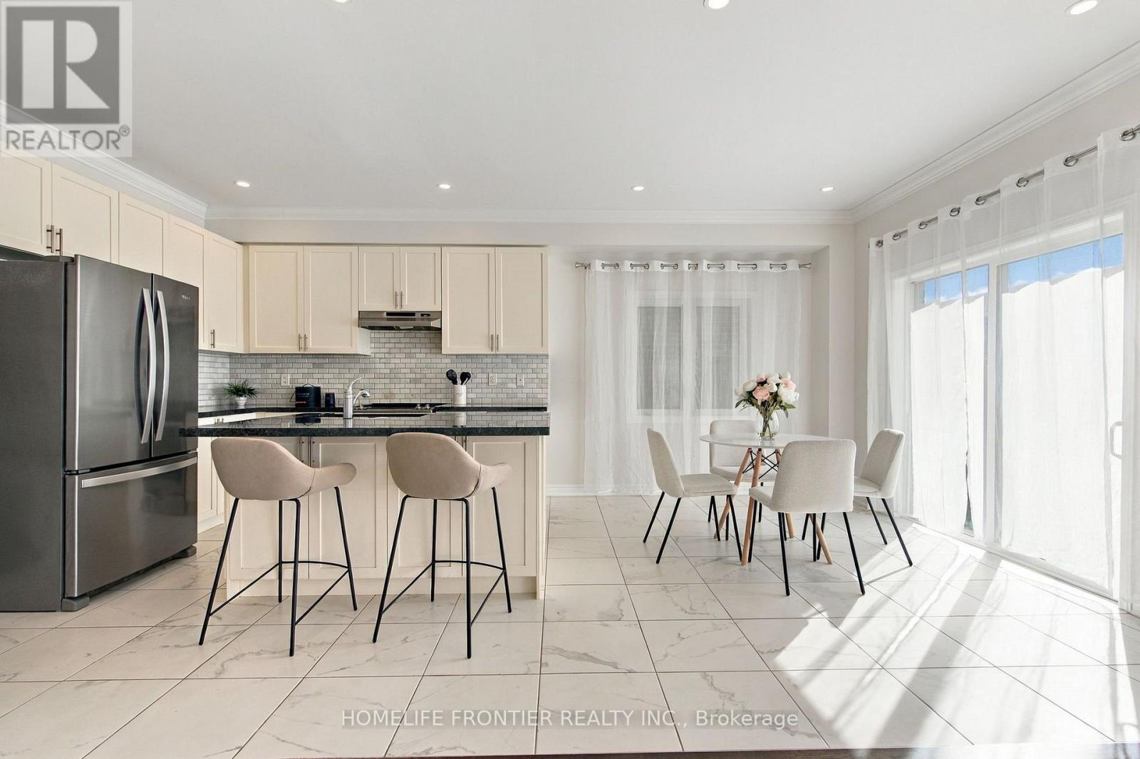 1526 FARROW CRESCENT - 15