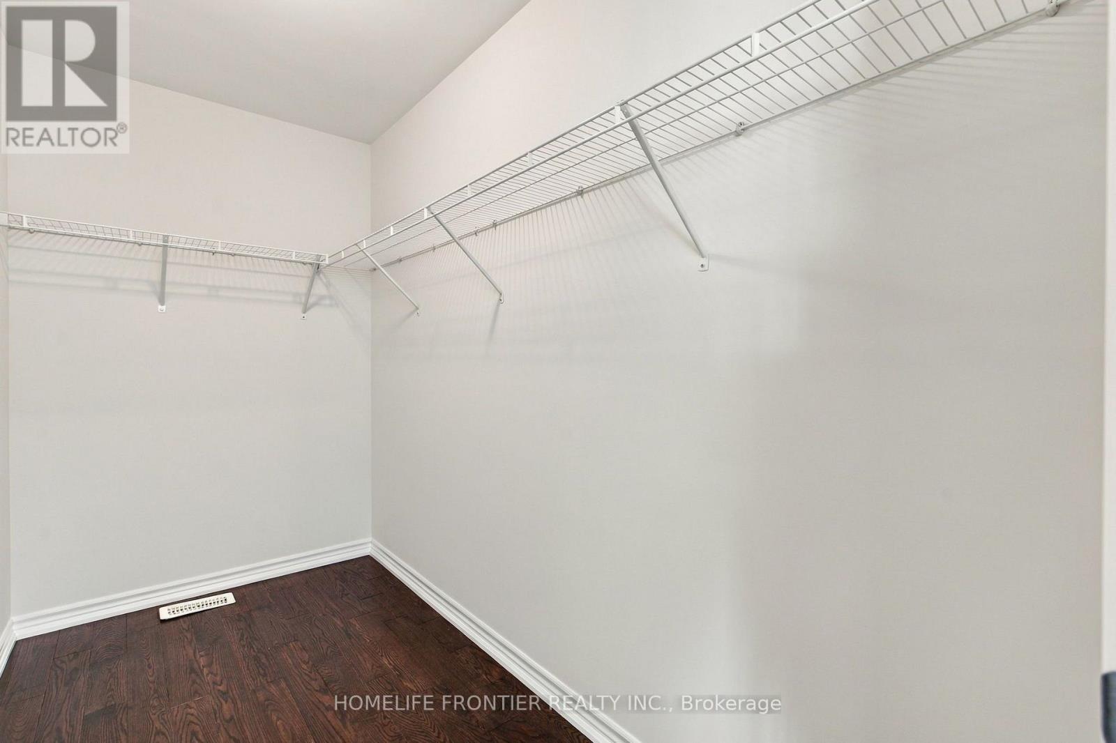1526 FARROW CRESCENT - 27