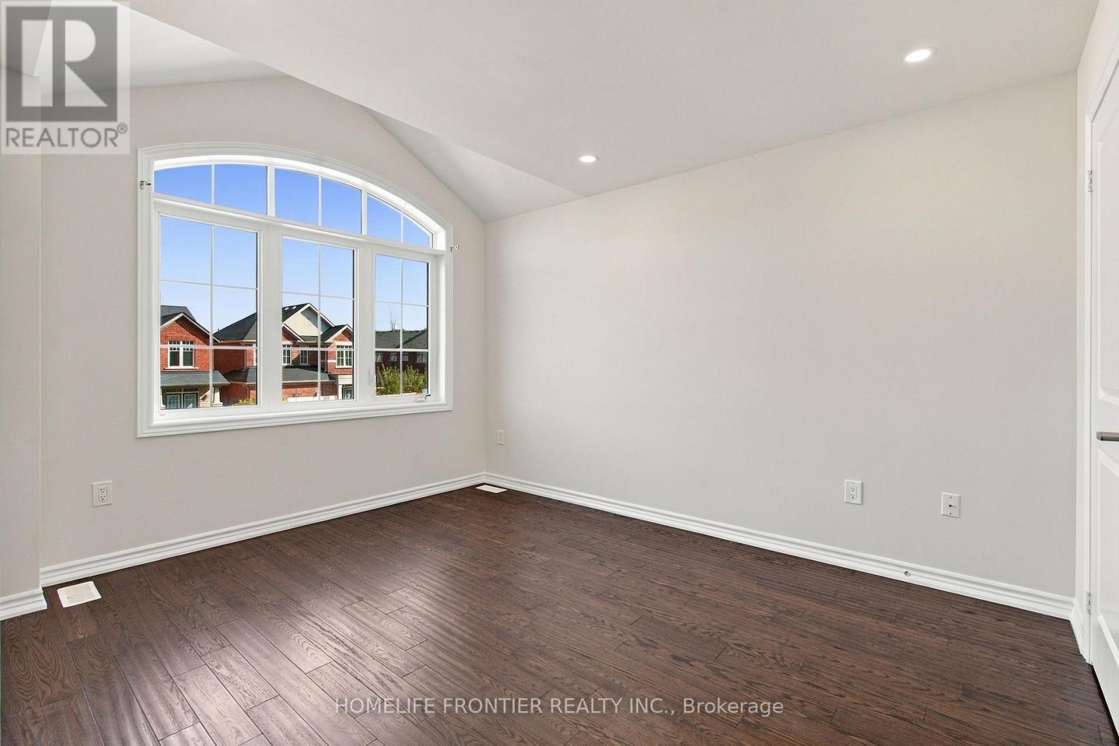 1526 FARROW CRESCENT - 35