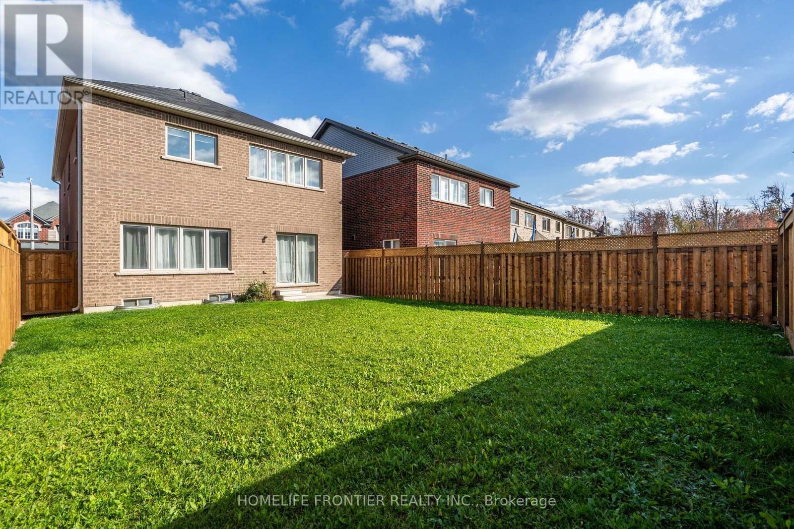 1526 FARROW CRESCENT - 40