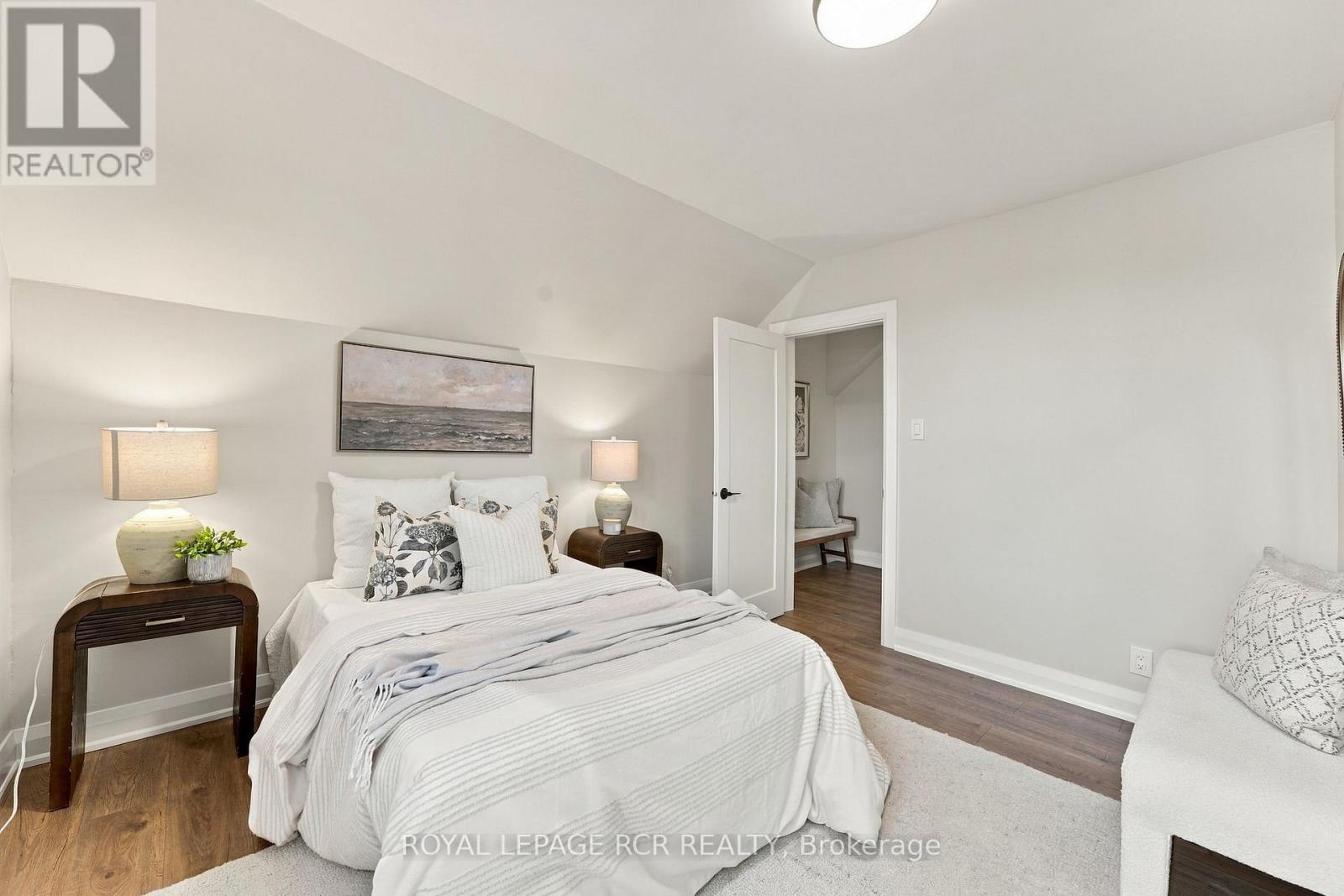35 Metcalfe Street, Aurora, ON photo 19