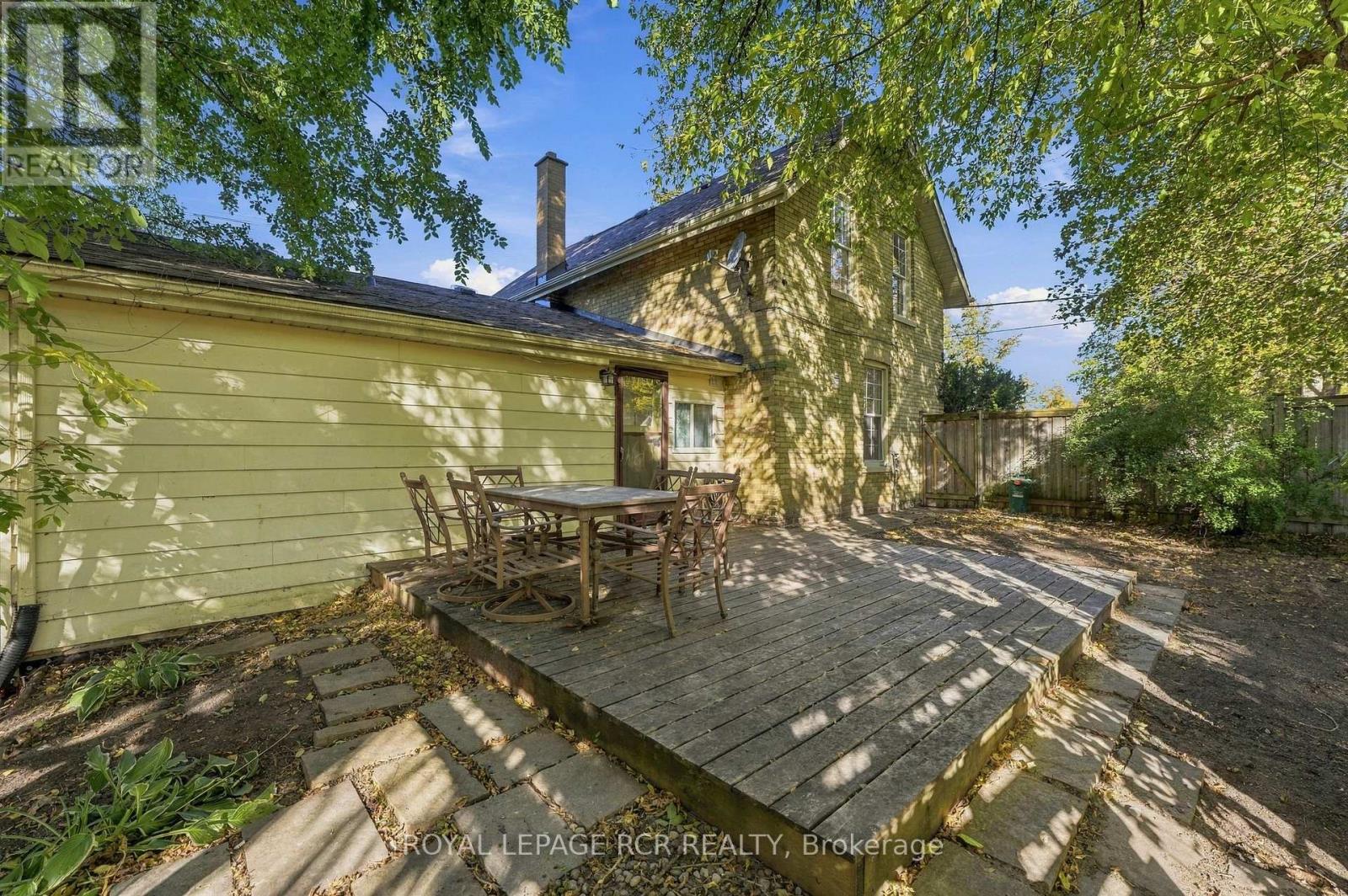 35 Metcalfe Street, Aurora, ON photo 30