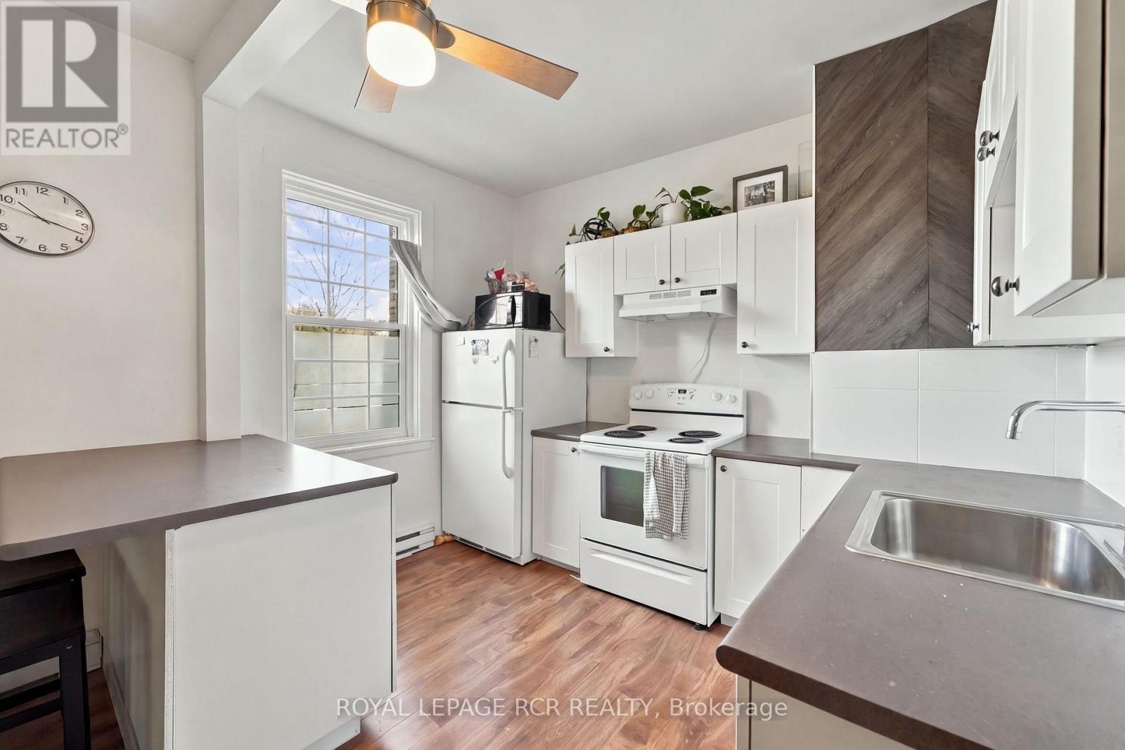 35 Metcalfe Street, Aurora, ON photo 36