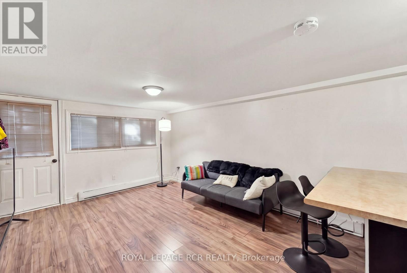 35 Metcalfe Street, Aurora, ON photo 42