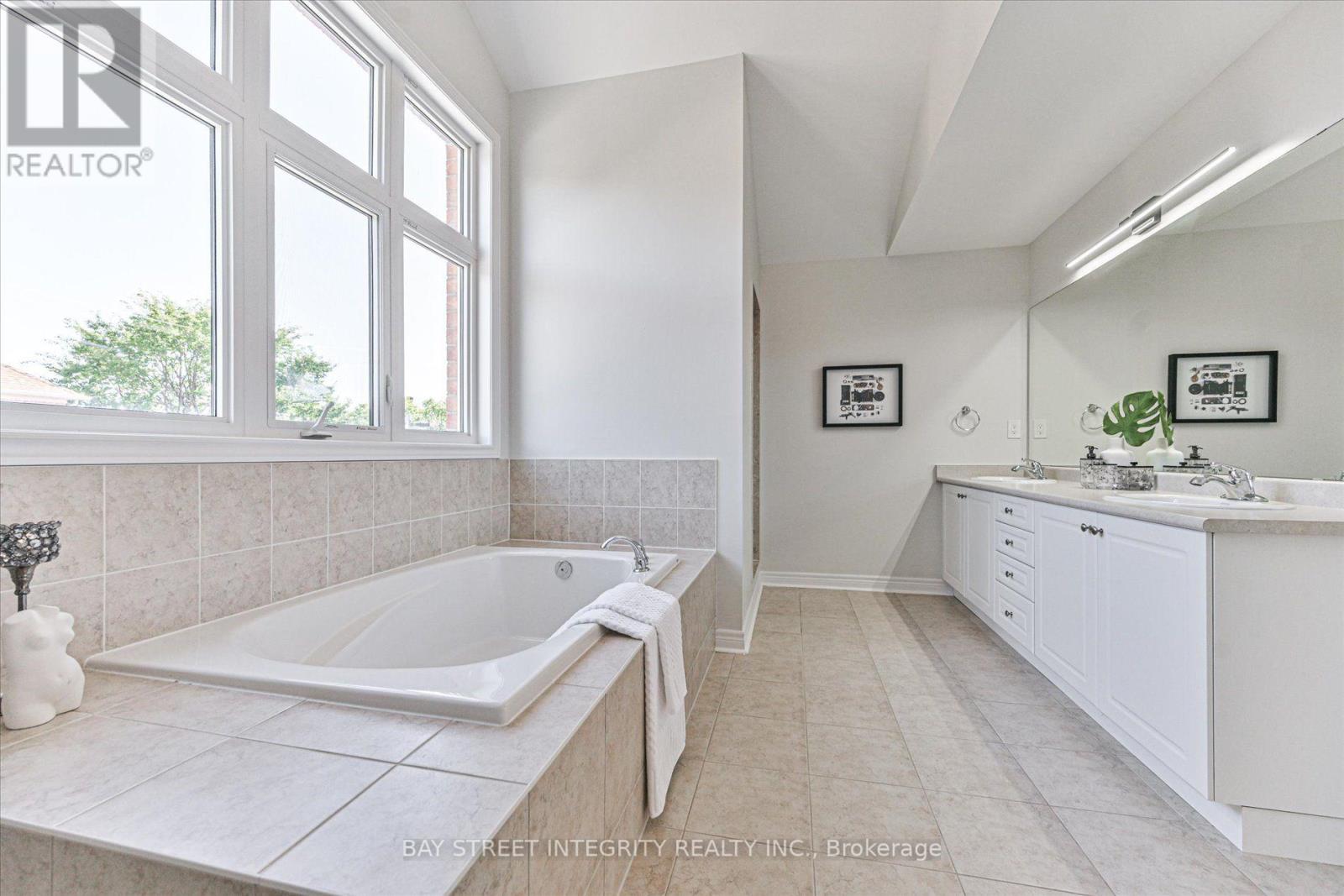 371 WILLIAM FORSTER ROAD - 23