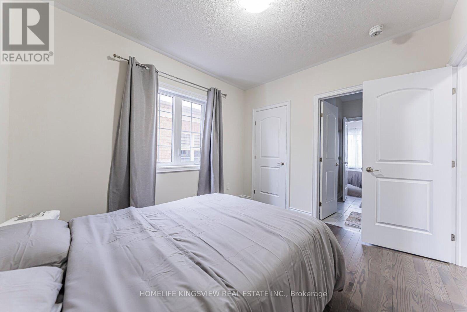 61 ROSS VENNARE CRESCENT - 37
