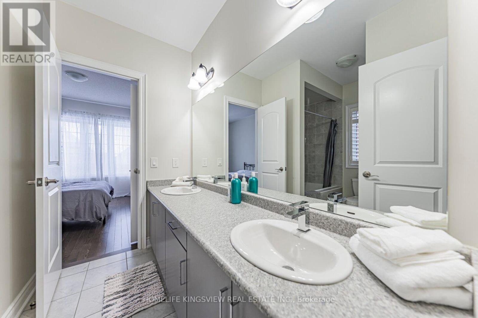 61 Ross Vennare Crescent, Vaughan, ON photo 38