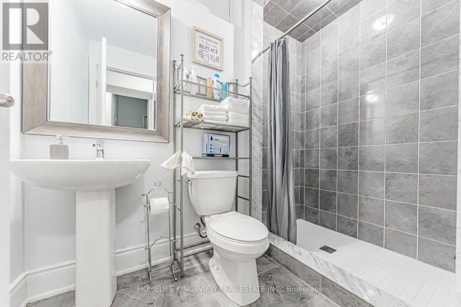 61 Ross Vennare Crescent, Vaughan, ON photo 46