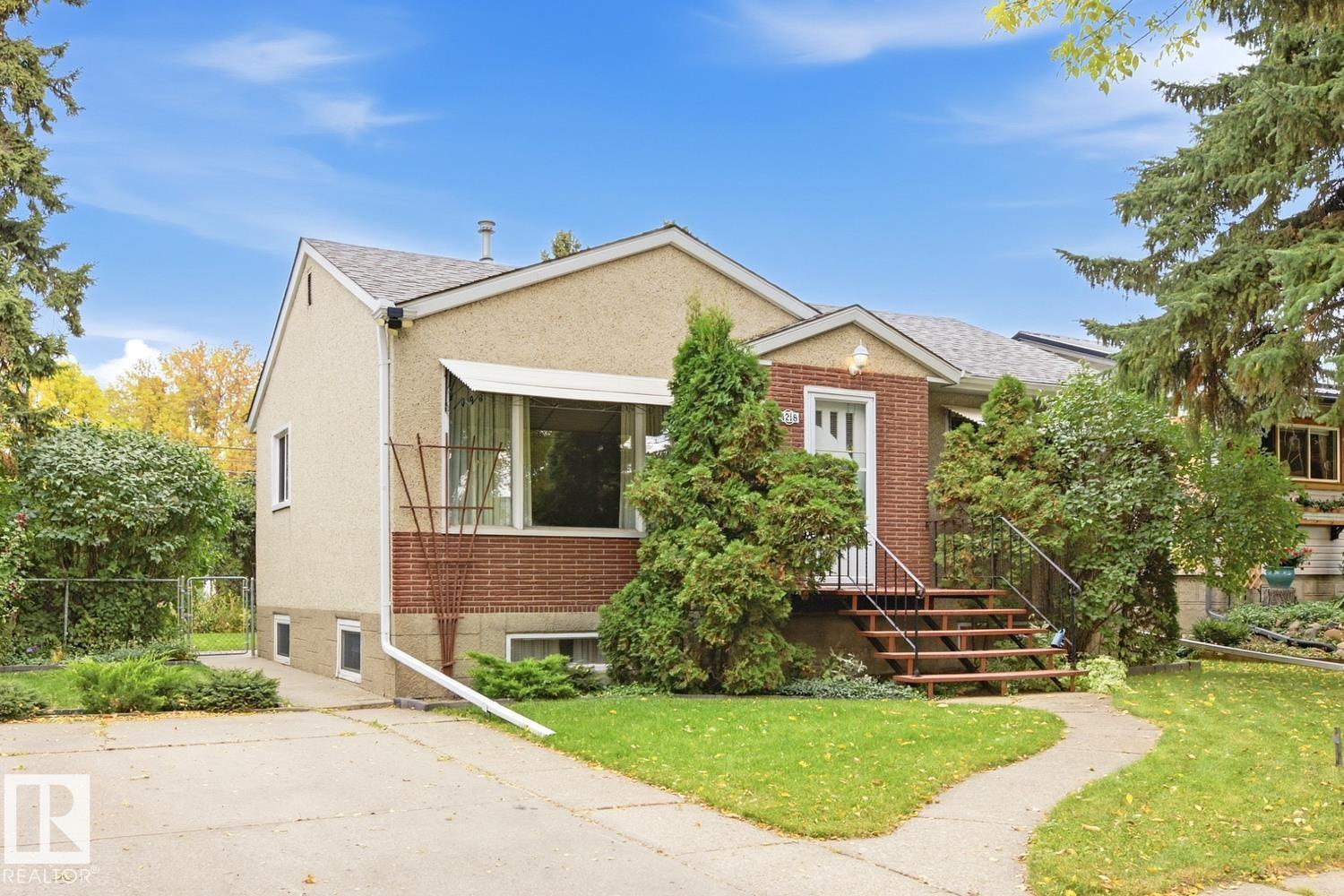 4218 111 AV NW - 1