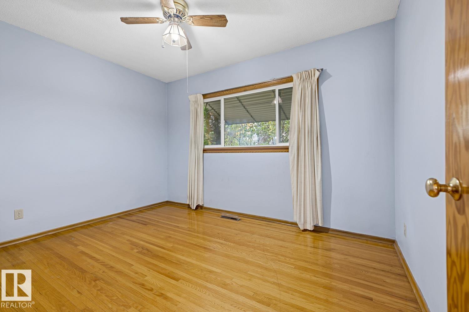 4218 111 Avenue NW, Beverly Heights — photo 17 of 30: Property photo