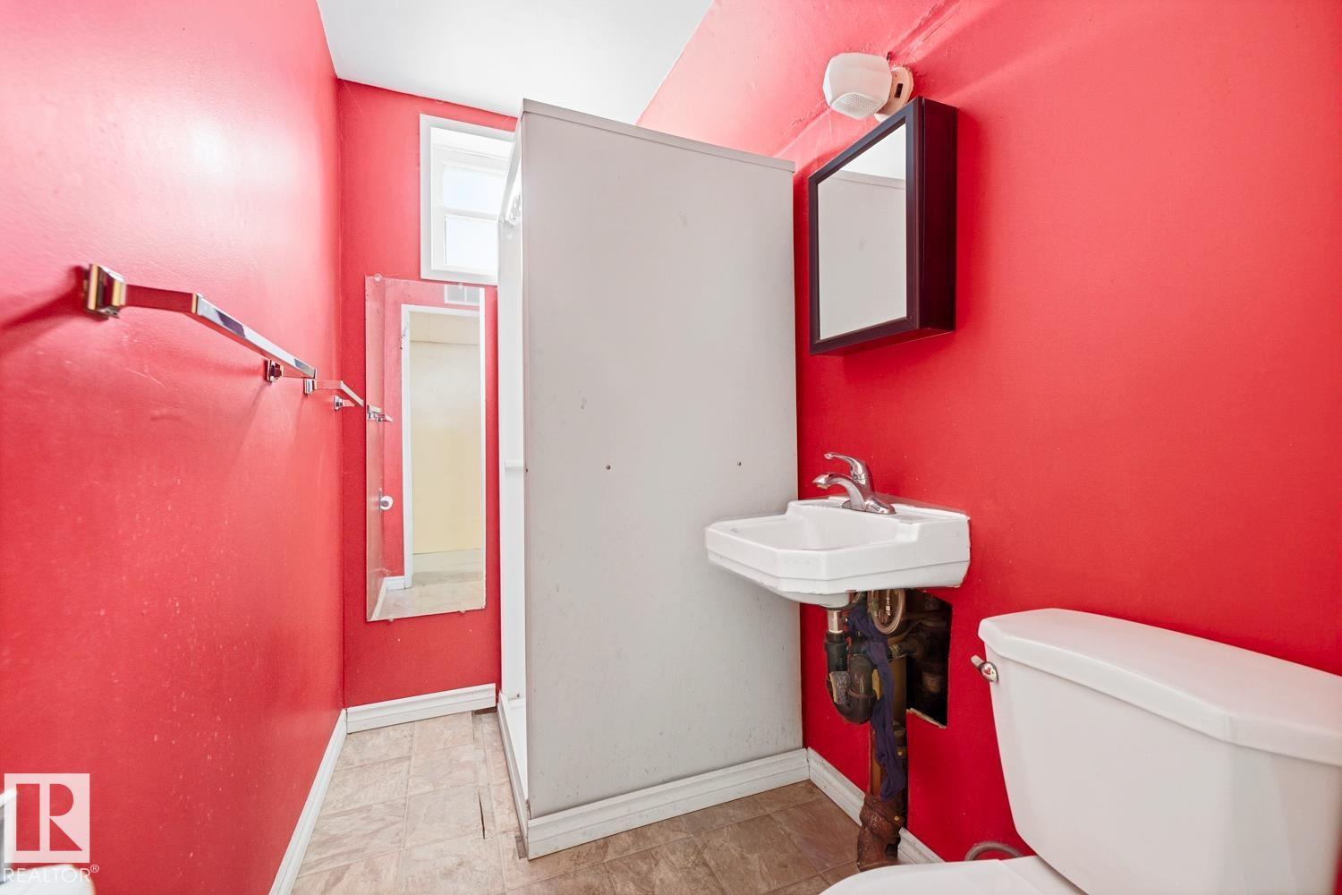 4218 111 AV NW - 32