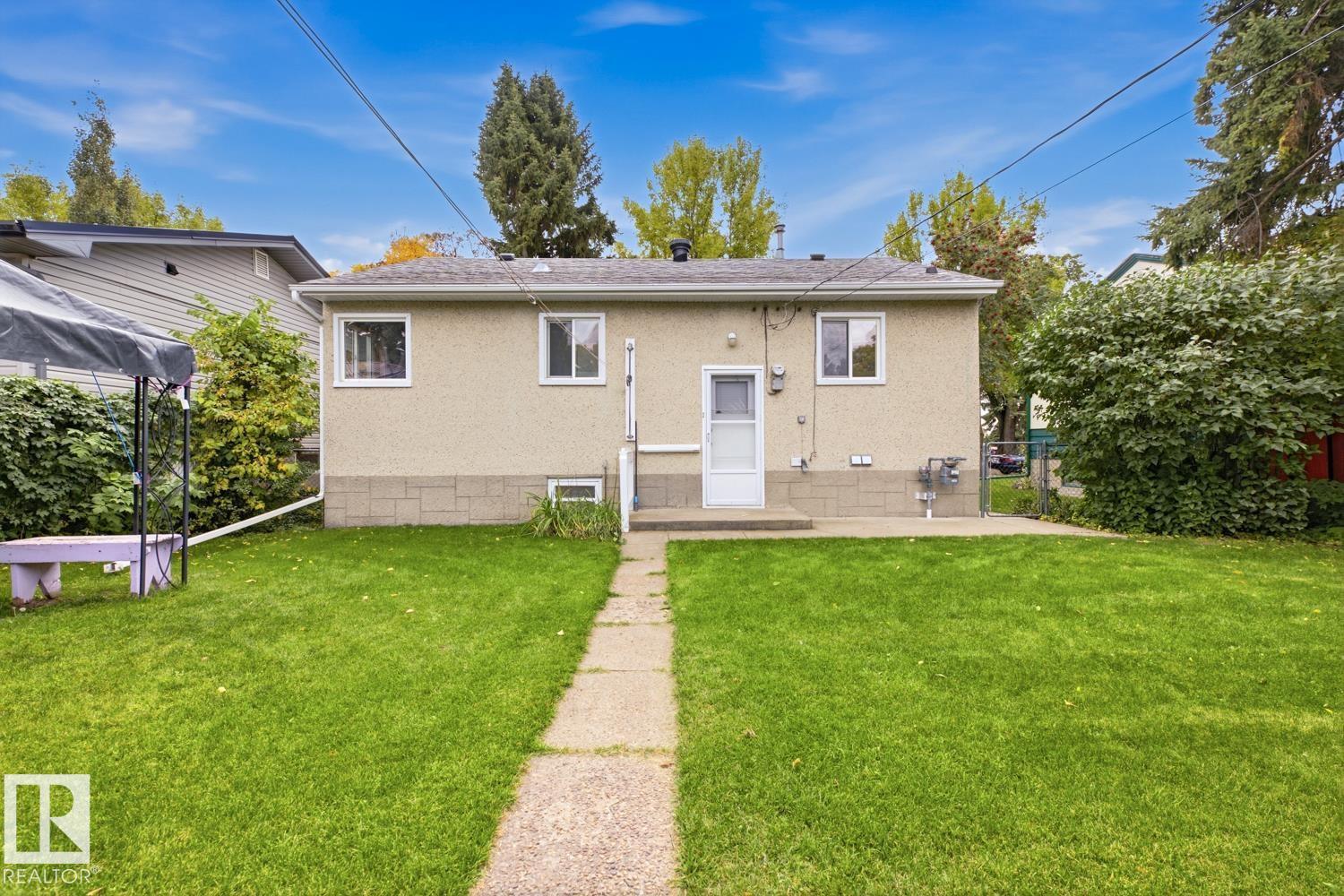 4218 111 AV NW - 39