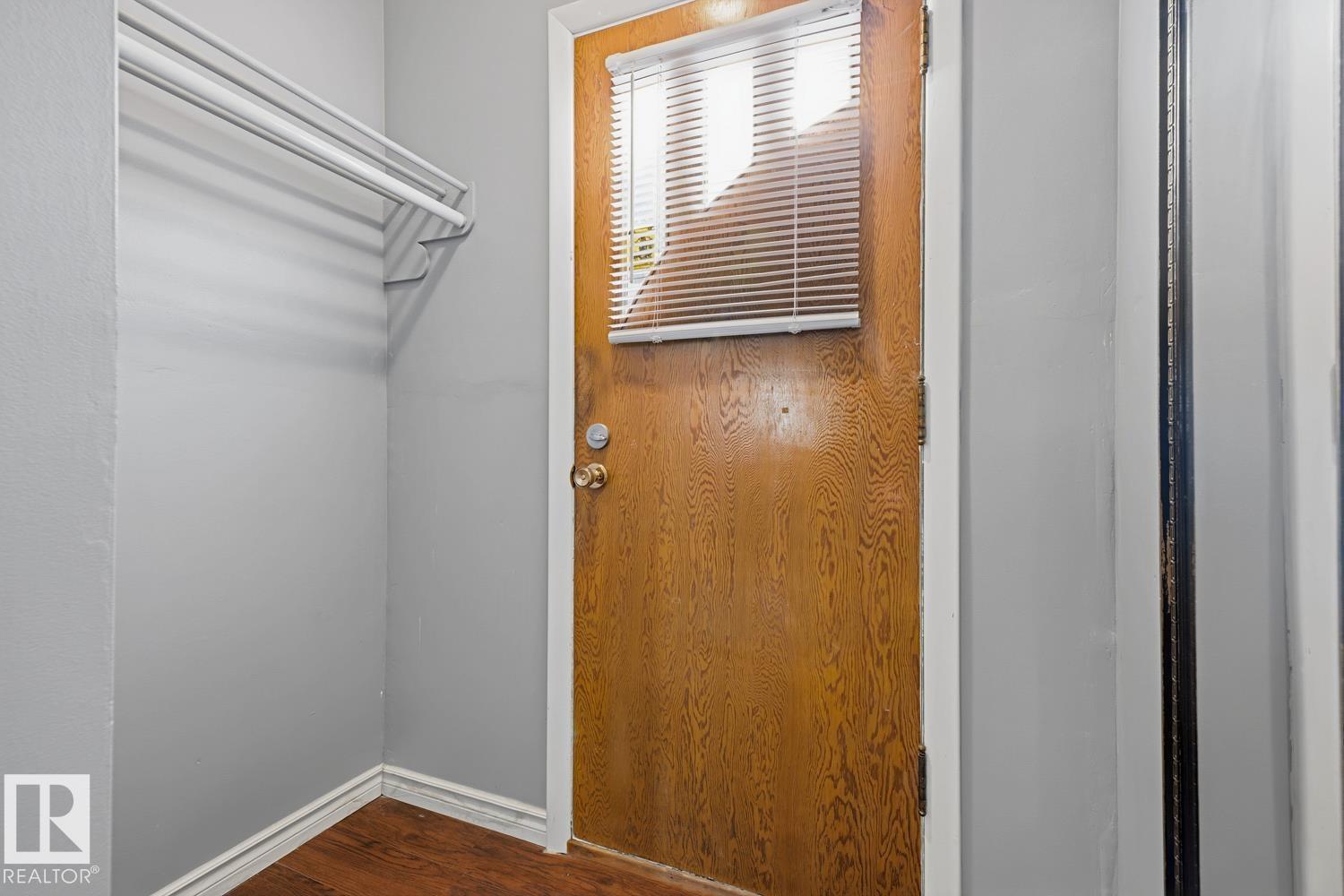 4218 111 AV NW - 19