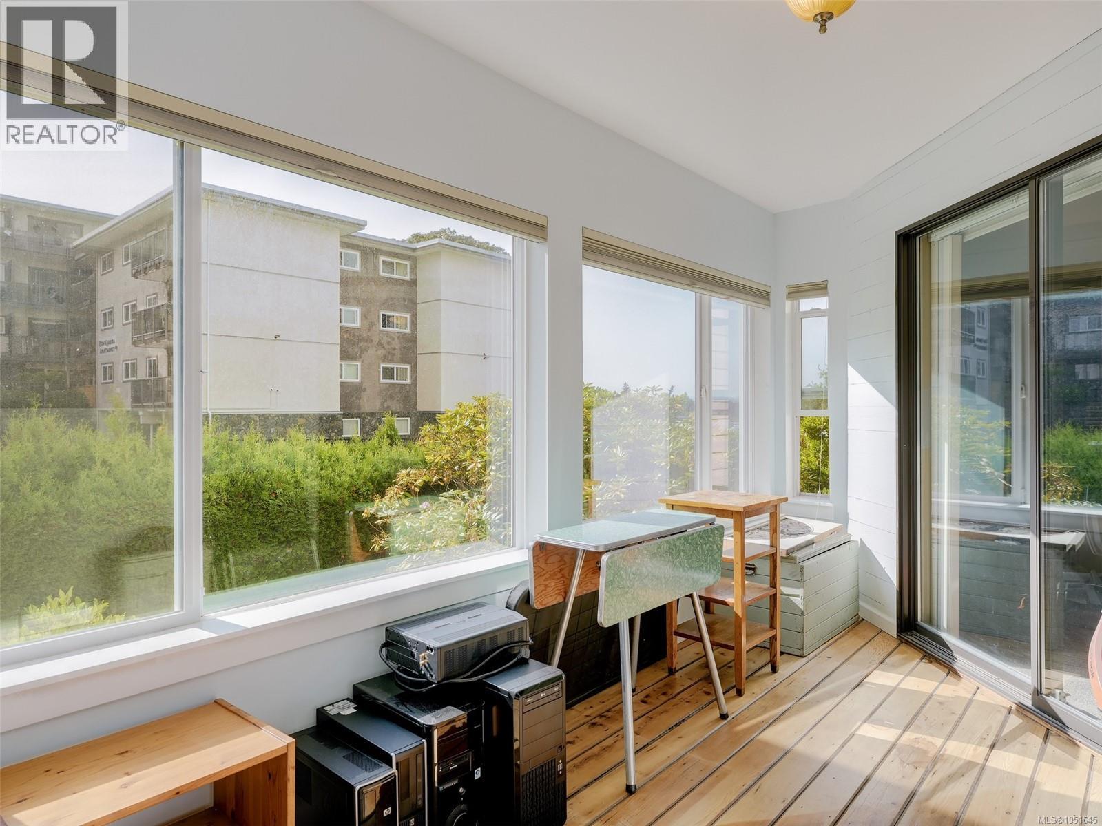 #203 3260 Quadra St - 18