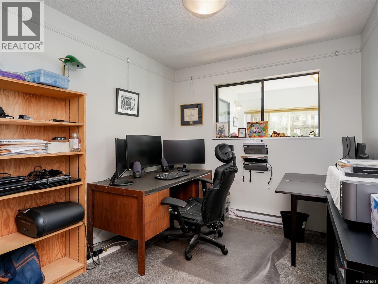 203 3260 Quadra St, Saanich - Image 1