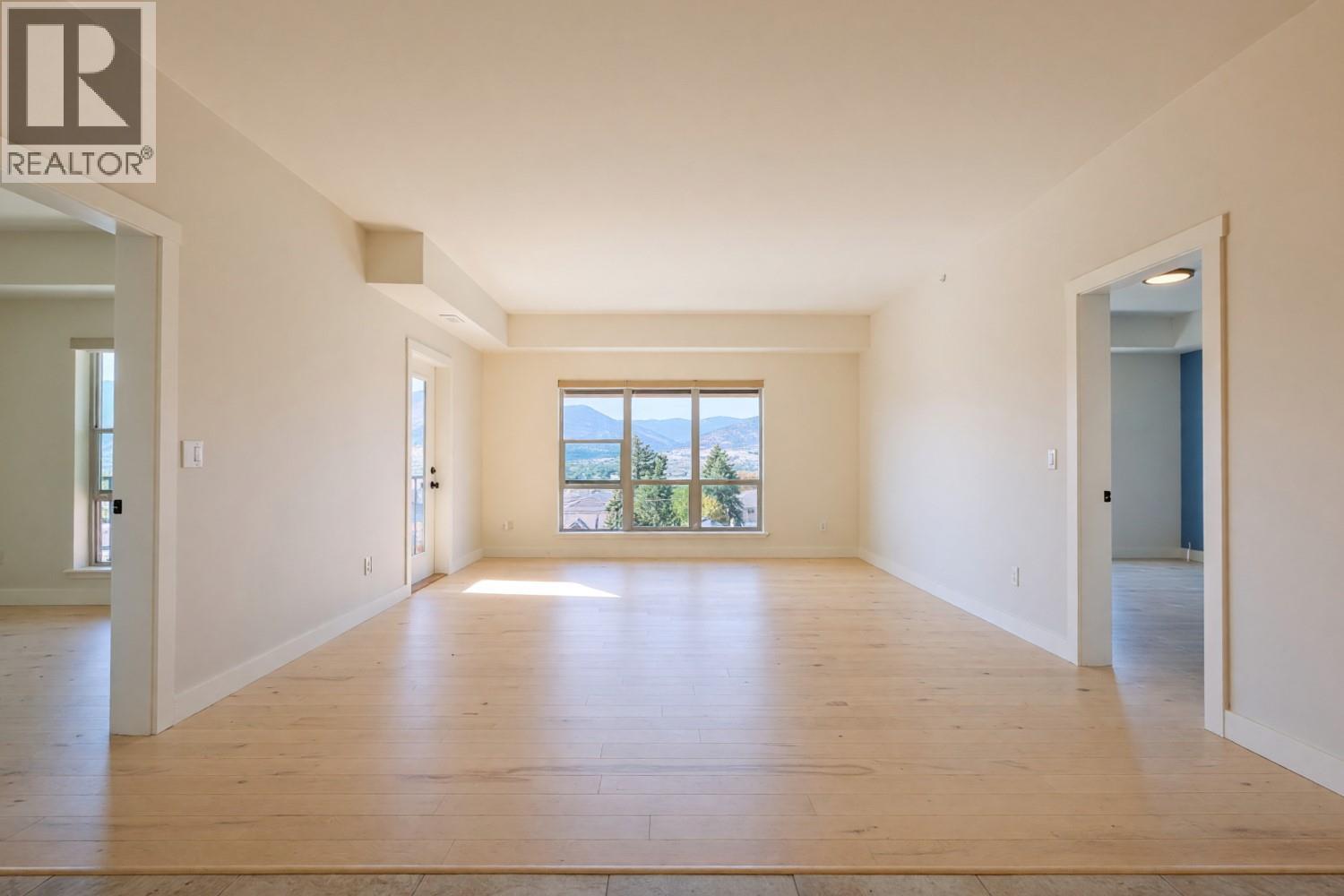 873 FORESTBROOK Drive Unit# 404, Penticton