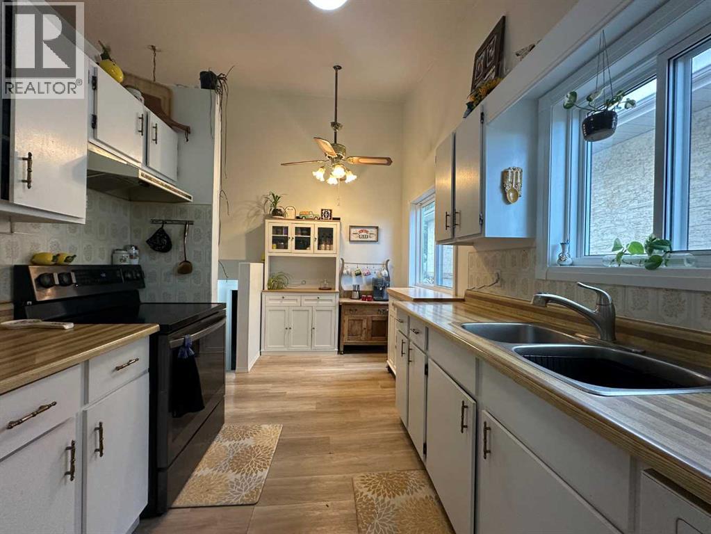 5116 38 Street - Image 3