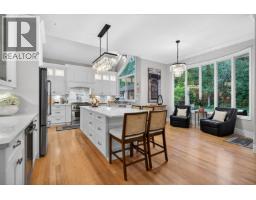 10505 Baker Place, Maple Ridge, BC V2W2C2 Photo 9