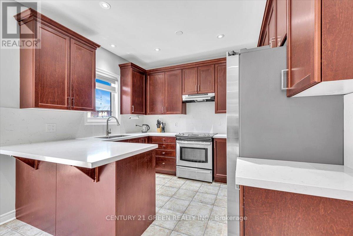 7 Accent Circle, Brampton, ON photo 13