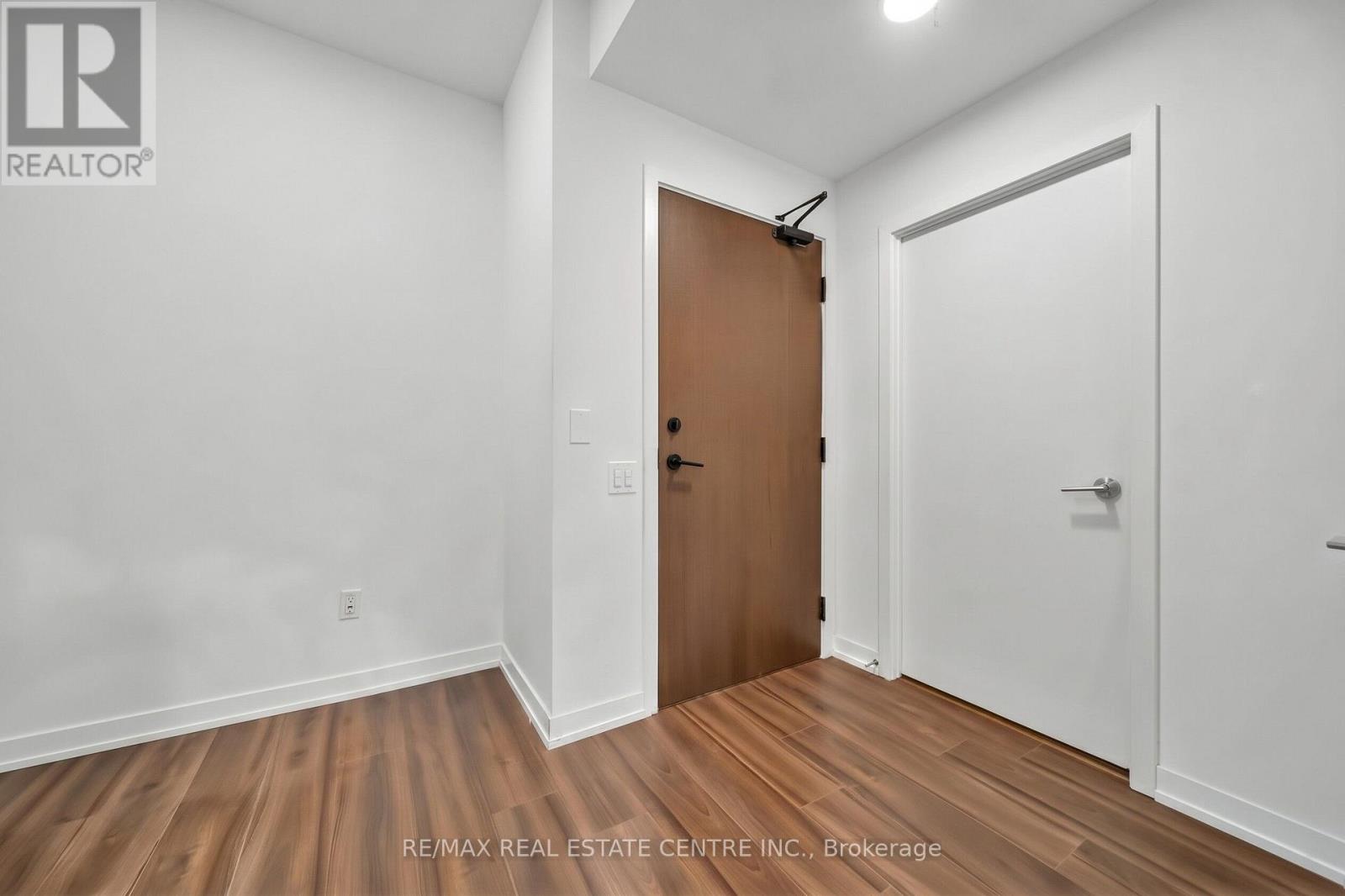 3803- 4065 Confederation Parkway North, Mississauga, ON photo 10