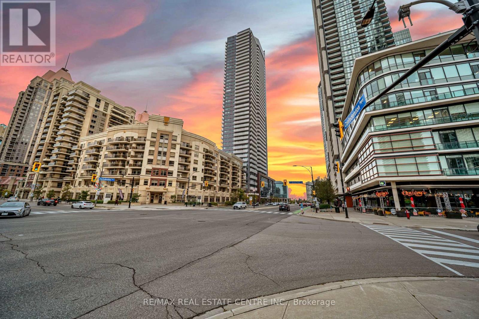 3803- 4065 Confederation Parkway North, Mississauga, ON photo 2