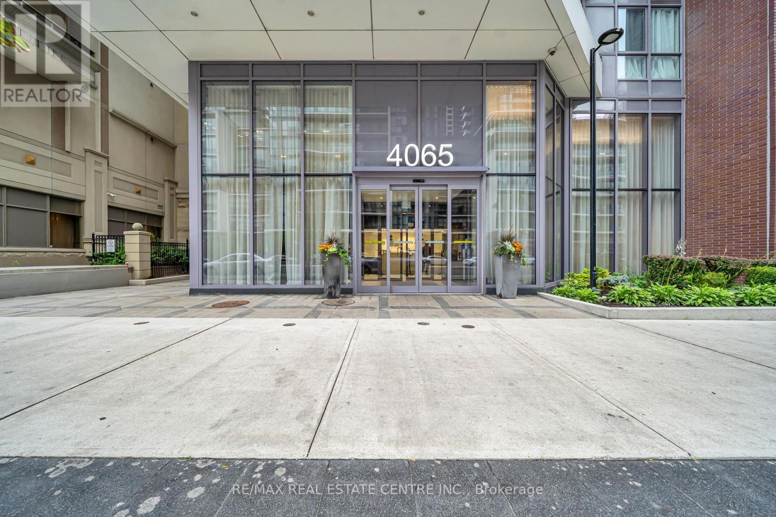 3803- 4065 Confederation Parkway North, Mississauga, ON photo 3