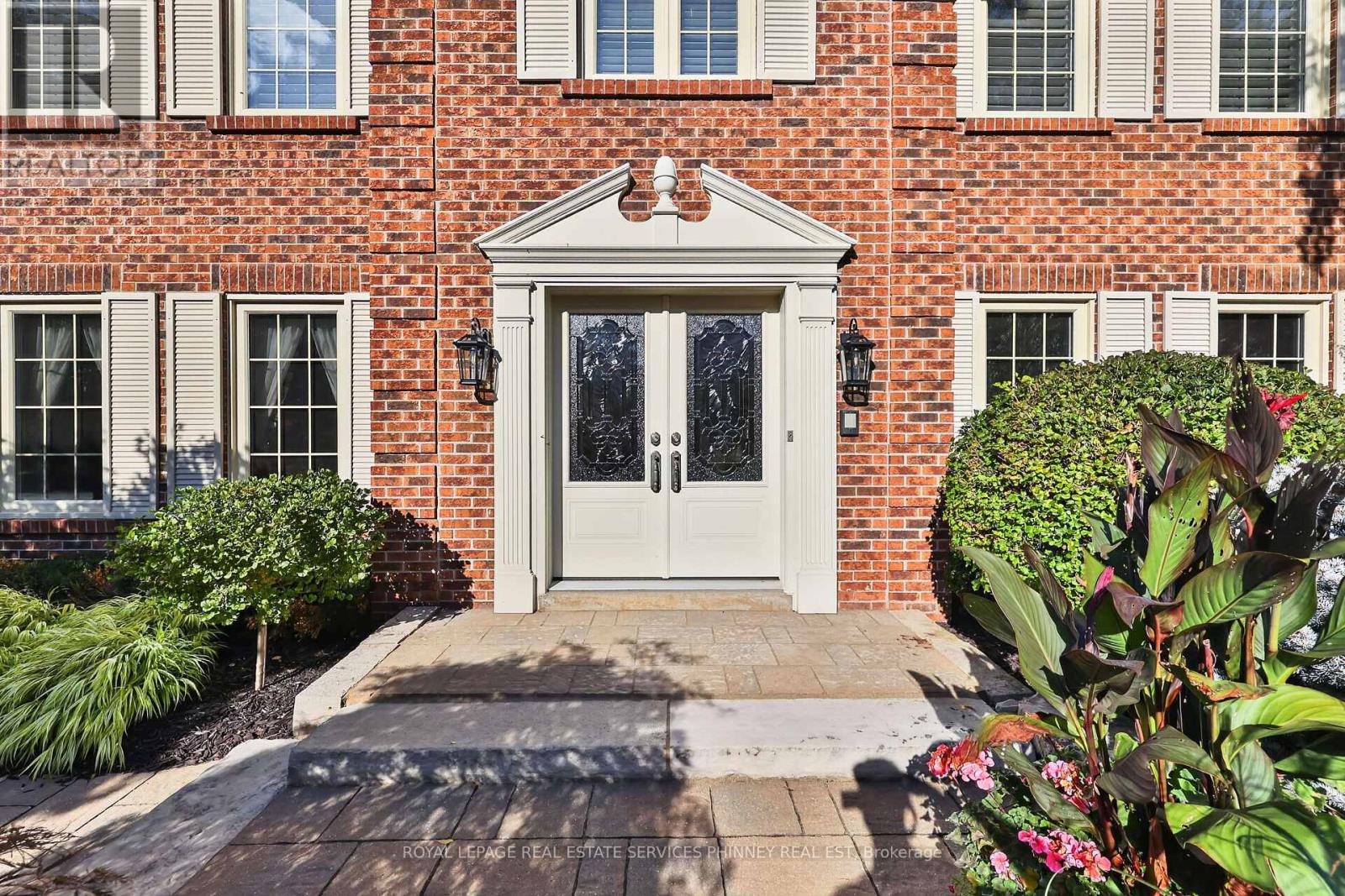 3453 Sawmill Valley Drive, Mississauga, ON photo 4