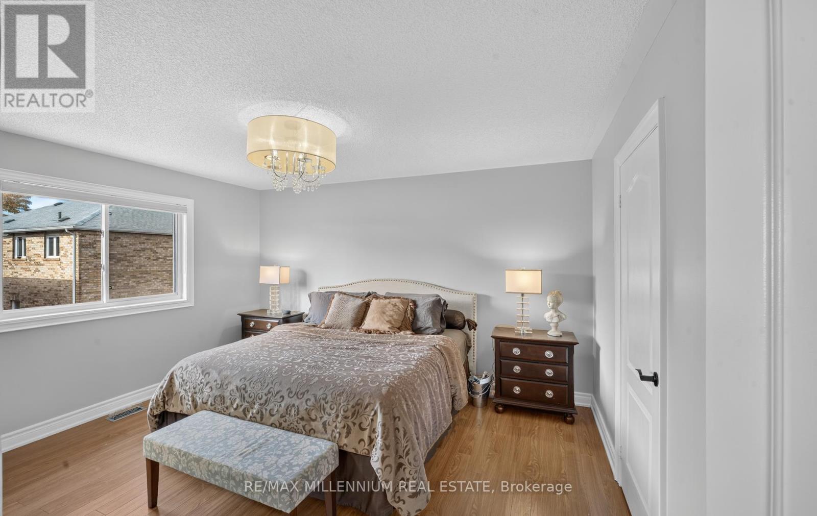 262 BRISDALE DRIVE W - 23