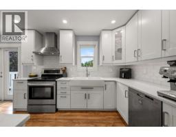 554 Cormorant St, Comox, BC V9M1Z9 Photo 18