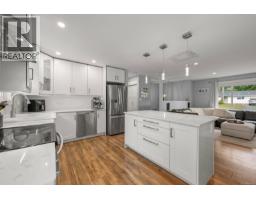 554 Cormorant St, Comox, BC V9M1Z9 Photo 21