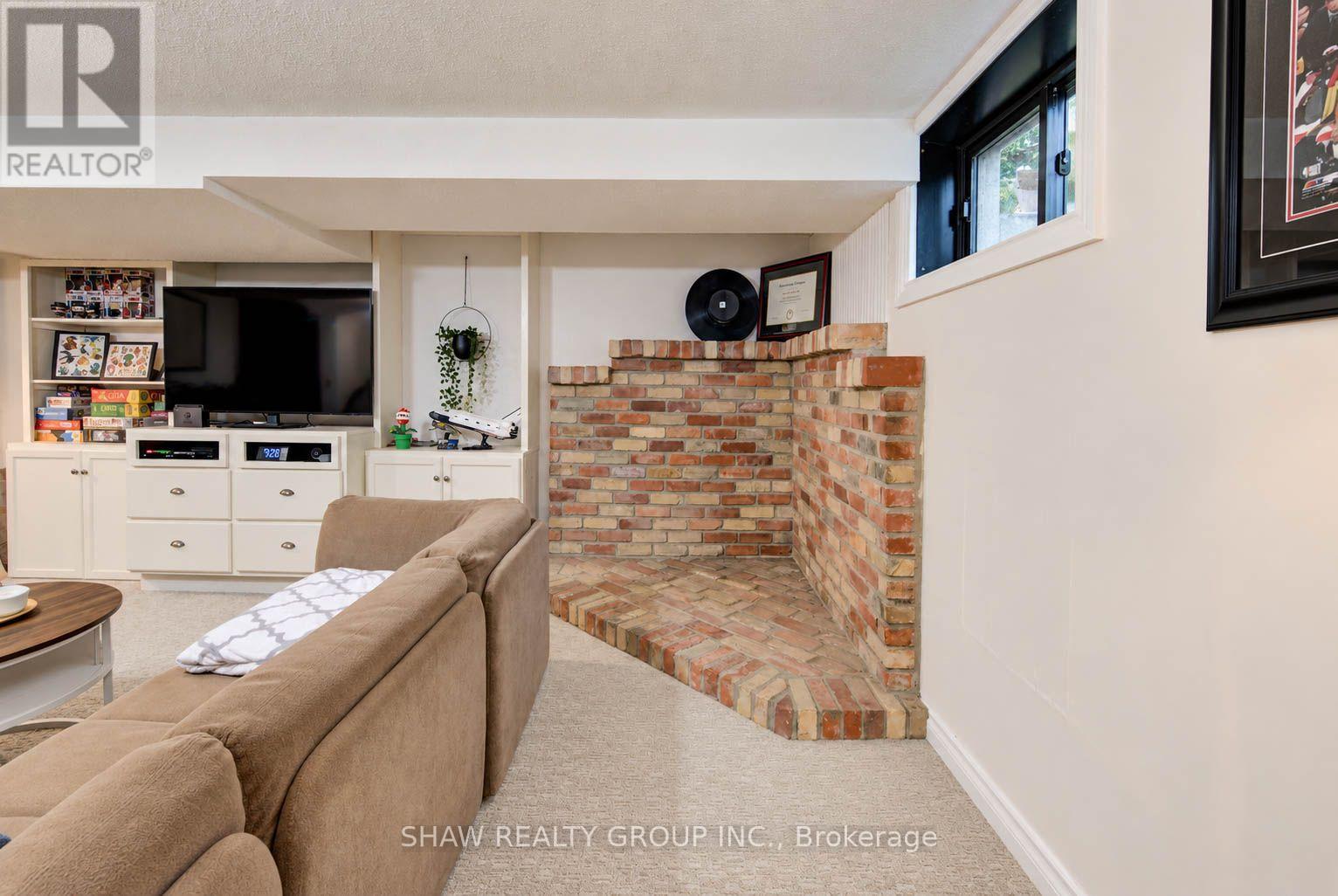 8 Peel Street, Hamilton, ON photo 28