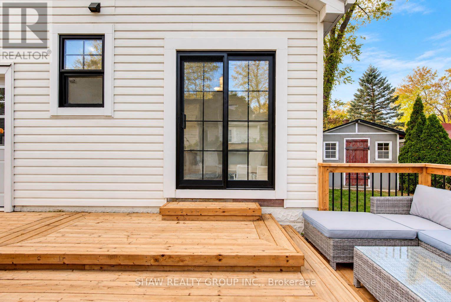 8 Peel Street, Hamilton, ON photo 38