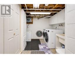 8 Peel Street, Hamilton, ON L9H2Z7 Photo 32