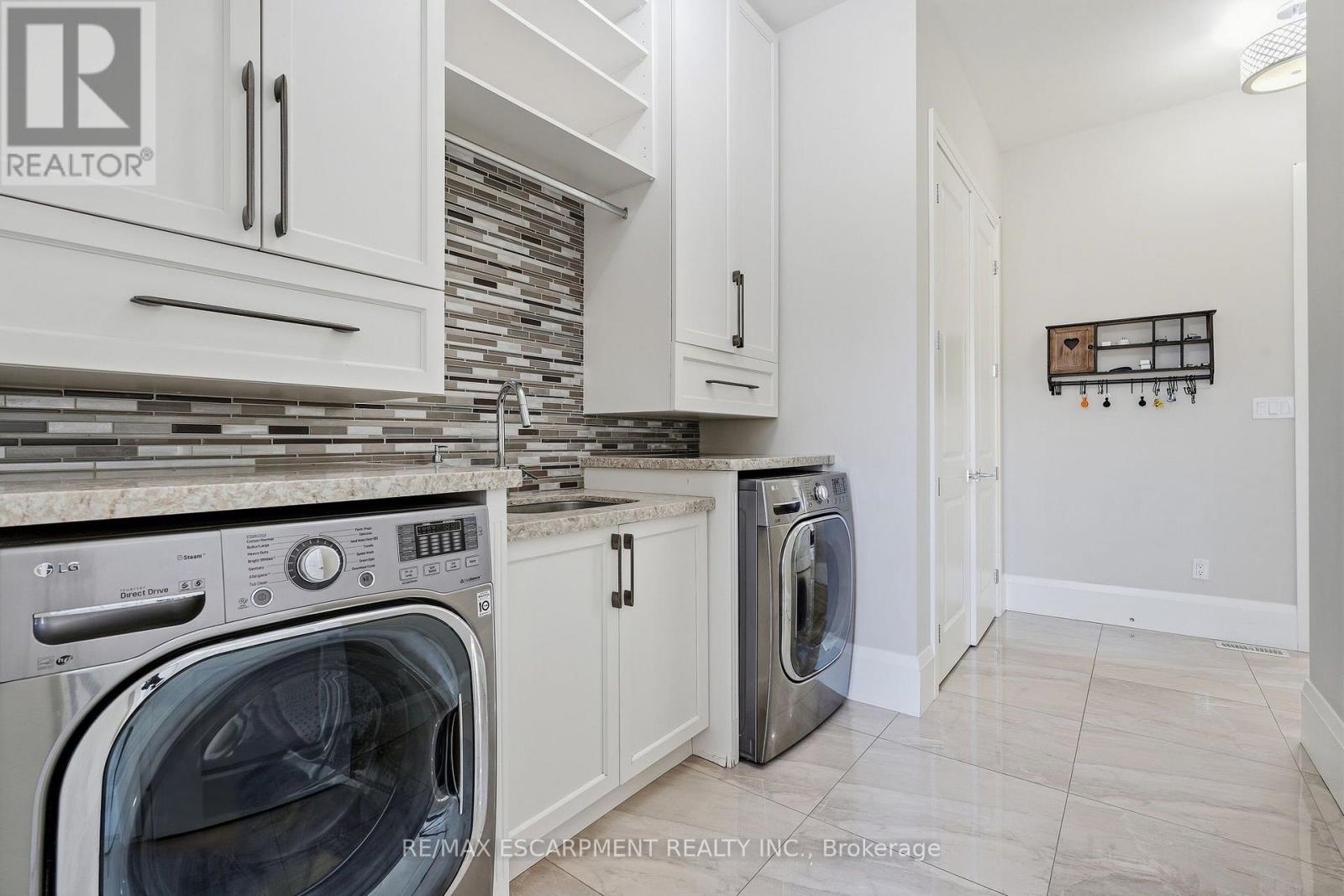 47 TEWS Lane, Hamilton, ON photo 29